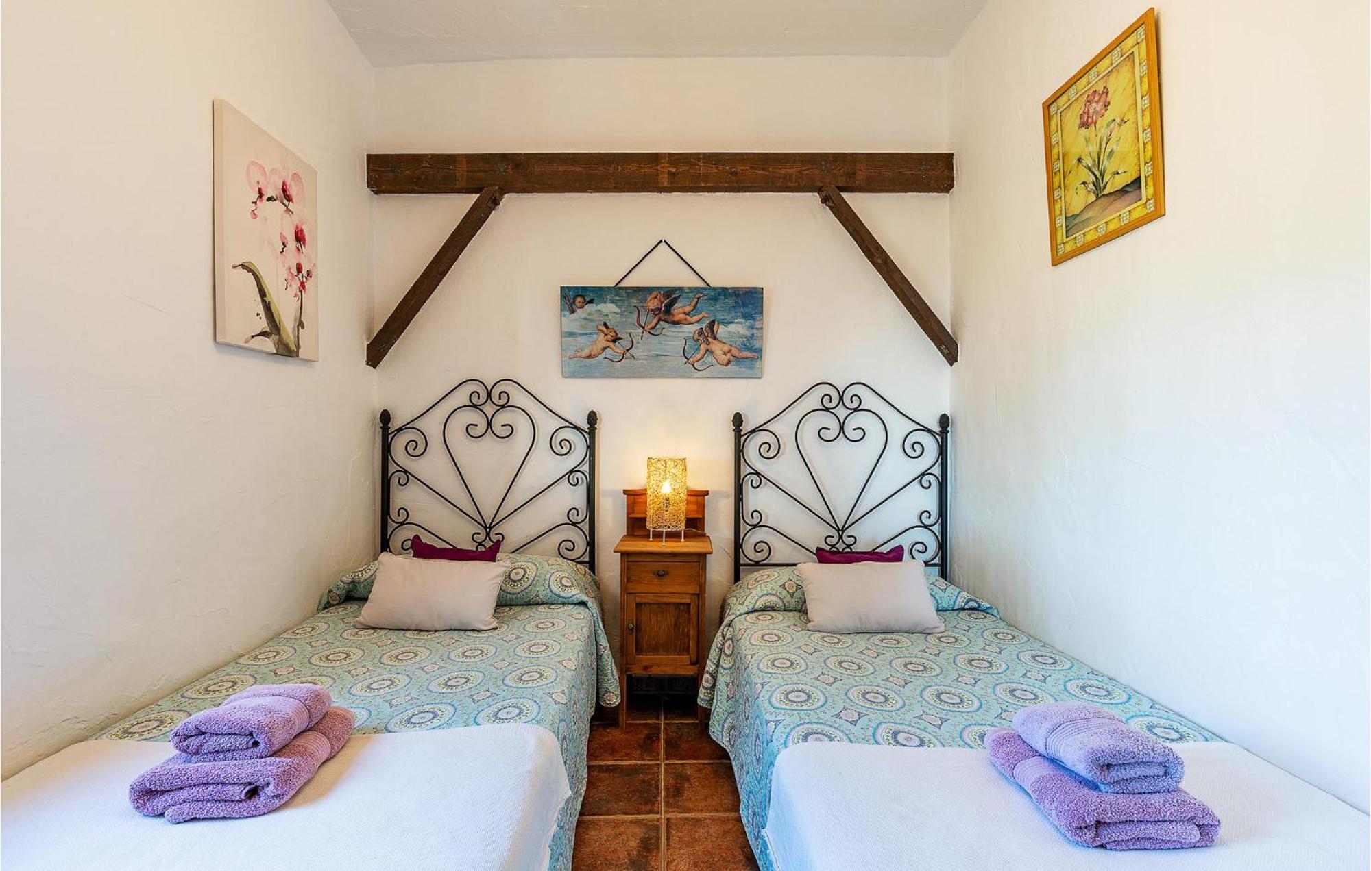Amazing Home In Frigiliana With Kitchen المظهر الخارجي الصورة