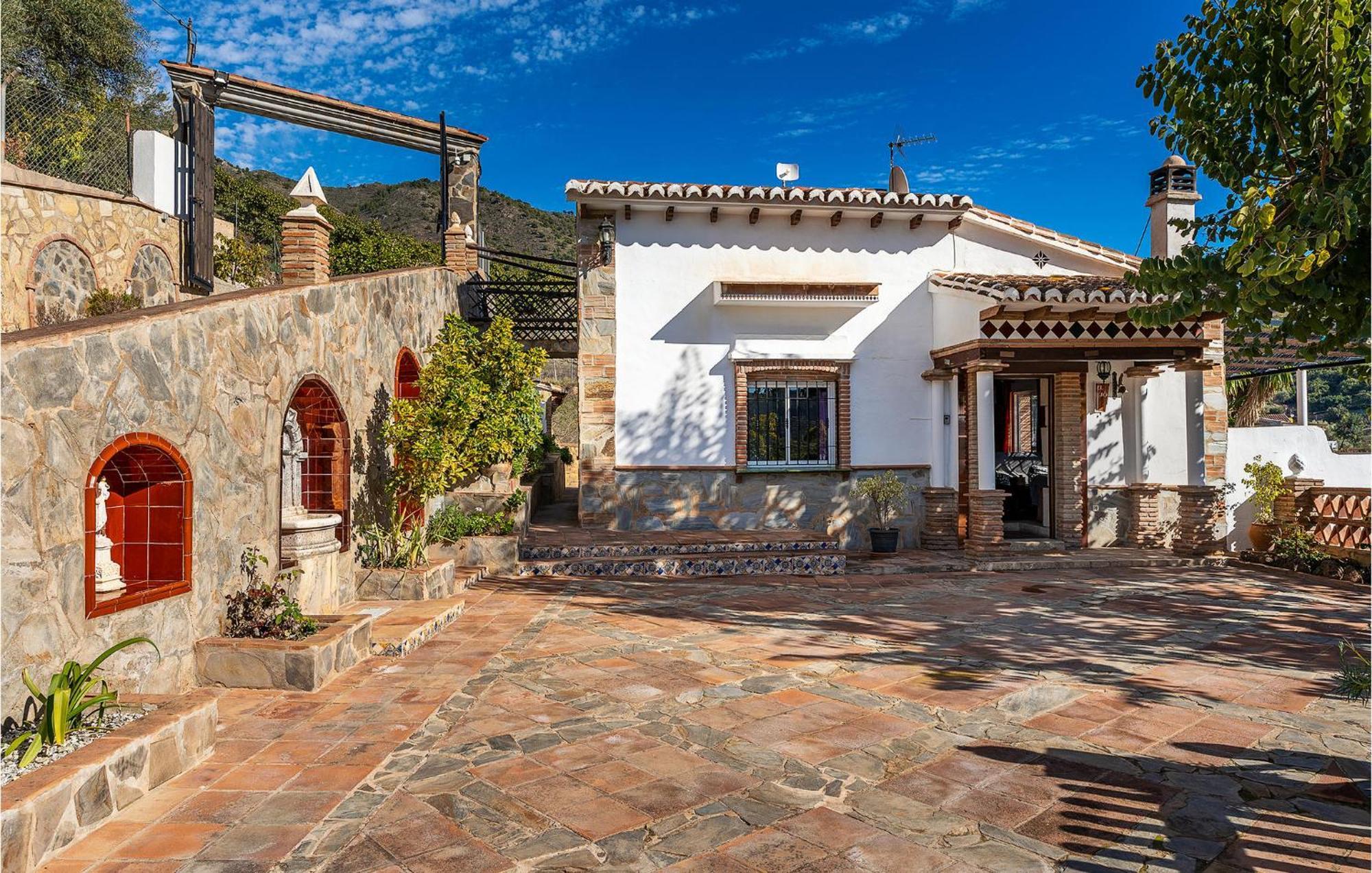 Amazing Home In Frigiliana With Kitchen المظهر الخارجي الصورة