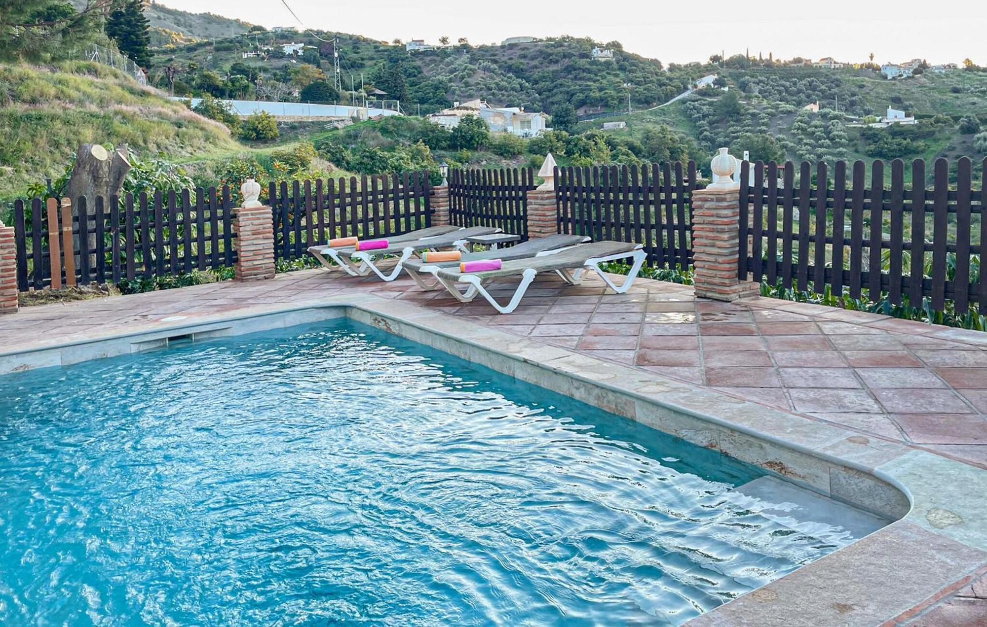 Amazing Home In Frigiliana With Kitchen المظهر الخارجي الصورة